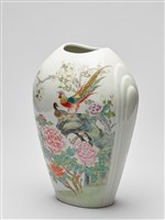 藏品(琺瑯彩錦雞花石紋瓶)的圖片