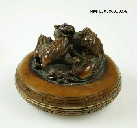 藏品(三小獅墨盒)的圖片