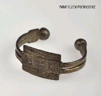 藏品(本是一雙的（合金手鐲）)的圖片