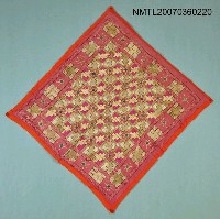 藏品(亮片繡花桌巾)的圖片