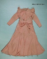 藏品(結婚禮服(女)：連身洋裝)的圖片