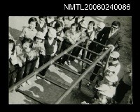 藏品(邵僩和他教的小朋友)的圖片