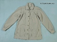 藏品(灰色上衣)的圖片