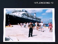 藏品(林宗源攝於大船前)的圖片