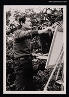 藏品(王愷獨照（戶外作畫）（翻拍照）)的圖片