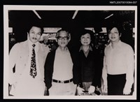 藏品(余光中夫婦與羅門、友人合照（翻拍照）)的圖片