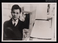 藏品(羅門獨照（身穿西裝，半身照）（翻拍照）)的圖片