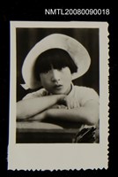 藏品(張秀亞16歲時照片（黑白）)的圖片