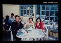 藏品(胡品清與二位女性友人合影)的圖片