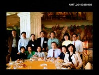 藏品(趙淑俠與歐洲代表們之合照)的圖片