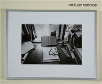 藏品(陳千武的書桌桌面特寫)的圖片