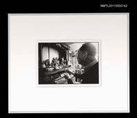 藏品(廖清秀給過世的妻子上香)的圖片