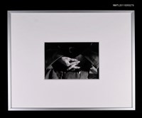 藏品(周夢蝶的手部特寫)的圖片