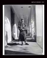 藏品(周夢蝶（獨照）)的圖片