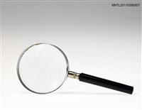 藏品(劉枋使用過的放大鏡（長柄）)的圖片
