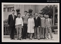 藏品(琦君與學生合照1-11)的圖片