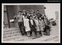 藏品(琦君與學生合照1-12)的圖片