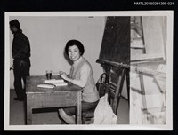 藏品(琦君於教室內獨照1-21)的圖片