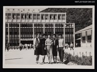 藏品(琦君與學生於世界新聞專科學校合照1-25)的圖片