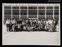 藏品(琦君與學生於世界新聞專科學校合照1-26)的圖片