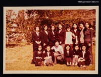 藏品(琦君與學生於校園團體合照2-14)的圖片