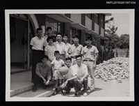 藏品(李一楠與琦君及學生於中國文化學院合照1-34)的圖片