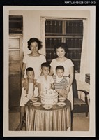 藏品(李一楠與琦君夫婦和友人於家中慶生會合照1-53)的圖片