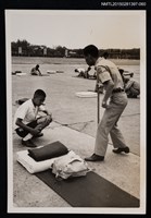 藏品(李一楠與他人於廣場上合照1-60)的圖片