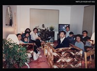 藏品(李唐基家族照(琦君與李一楠等多位家人於客廳合影))的圖片