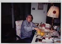 藏品(李唐基於自宅書桌前獨照2-68)的圖片