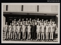 藏品(李唐基於中興堂前團體合照)的圖片