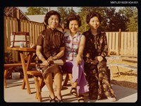 藏品(琦君與2位友人合照)的圖片