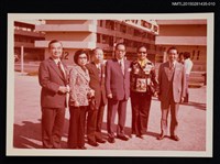 藏品(琦君夫婦與李唐基友人合照（琦君夫婦於香港開會與多位友人合照）)的圖片