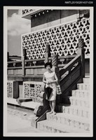藏品(琦君夫婦生活照1-39（琦君獨照）)的圖片