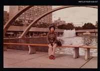 藏品(琦君夫婦生活照2-27(琦君於戶外獨照))的圖片