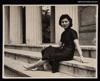 藏品(琦君友人獨照1-21)的圖片