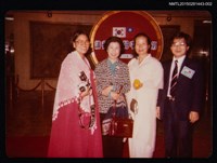 藏品(琦君與中韓作家會議文友合照2)的圖片