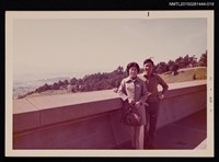 藏品(琦君第一次訪美照19（琦君與鎮東弟合影）)的圖片