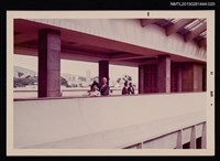 藏品(琦君第一次訪美照20（琦君與Mr.Bolcher合影）)的圖片