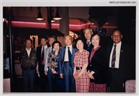 藏品(琦君夫婦與王鼎鈞等人合照1)的圖片