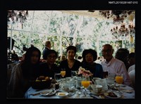 藏品(琦君夫婦與夏志清夫婦及友人合照（琦君與夏志清夫婦及宋淑萍母女合照）10)的圖片