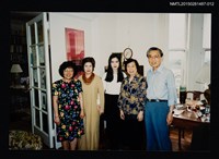 藏品(琦君夫婦與夏志清夫婦及友人合照（琦君夫婦與宋淑萍母女合照）12)的圖片