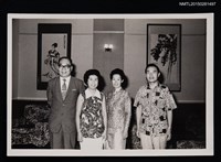 藏品(琦君夫婦與陳紀瀅夫婦合照)的圖片