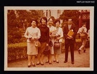 藏品(琦君與林海音、潘人木、華霞菱、林良於第一屆中華兒童叢書金書獎頒獎活動合照)的圖片