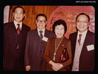 藏品(琦君與姚宜瑛、羅蘭等人在中副新春茶會合照（琦君與彭歌、公孫嬿合照）4)的圖片