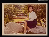 藏品(鍾梅音獨照2-2)的圖片