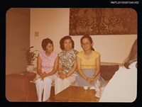 藏品(琦君與殷張蘭熙等人合照2)的圖片