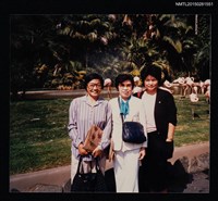 藏品(琦君與丹扉等人合照)的圖片