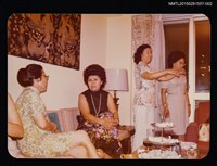 藏品(琦君與林海音、小民、畢璞等人合照2)的圖片