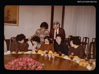 藏品(琦君與鮑曉暉、鄧佩瑜等人餐聚合照3)的圖片